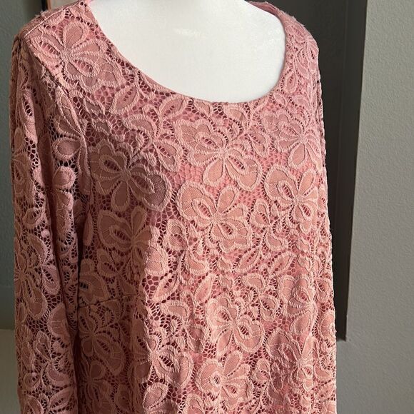 Rose and Olive Blouse  - Picture 2 of 6